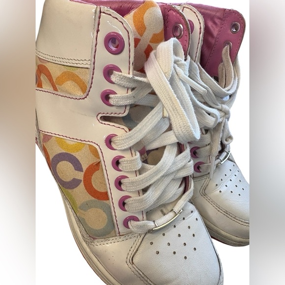 COACH women’s Vintage "Norra" Sneaker
High Tops white pink sz 6M preloved - Picture 8 of 11